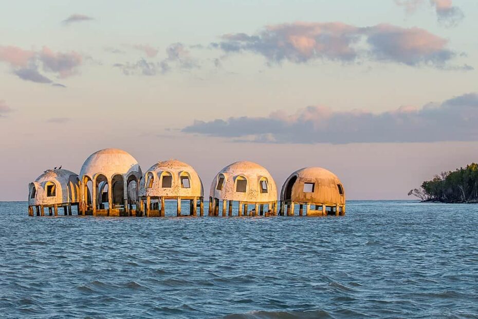 10 Abandoned American Seaside Towns That Once Overflowed With Tourists - Idyllic Pursuit