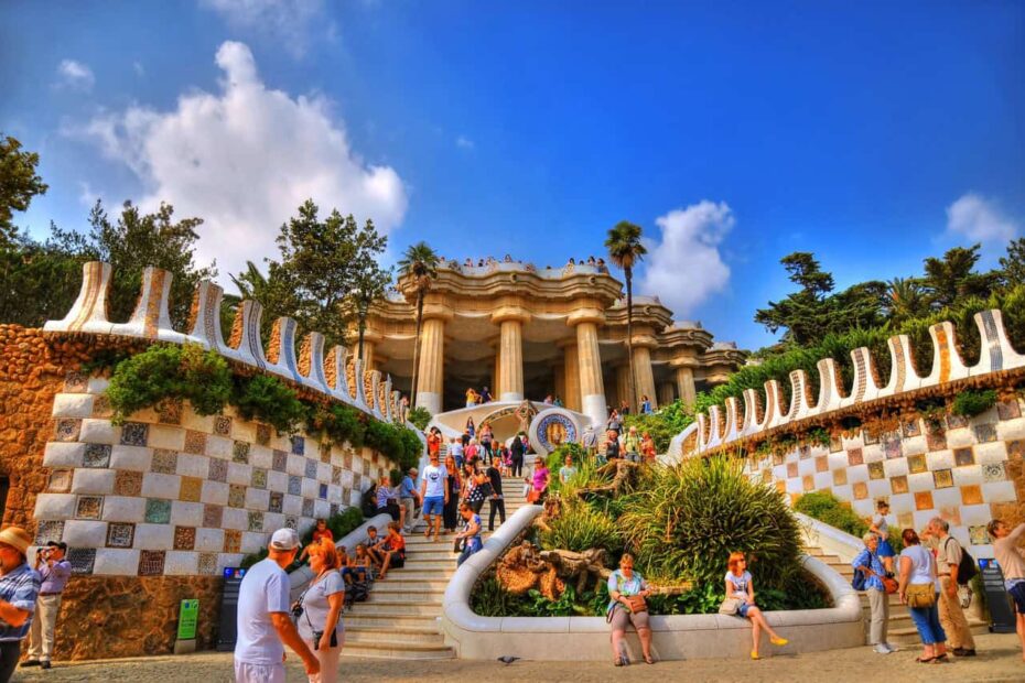 12 International Cities Locals Say Are Tired Of American Tourists - Idyllic Pursuit