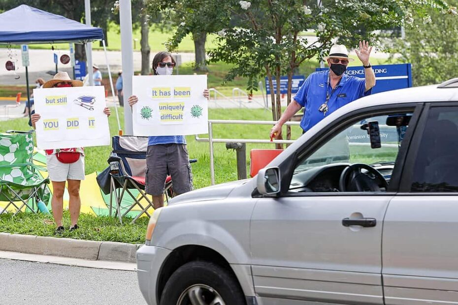 13 College Towns That Are Emptying Out As Enrollments Drop - Idyllic Pursuit