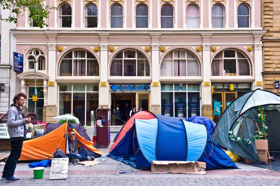 14 U.S. Towns With A Surprising Homeless Problem Tourists Don’t Expect - Idyllic Pursuit