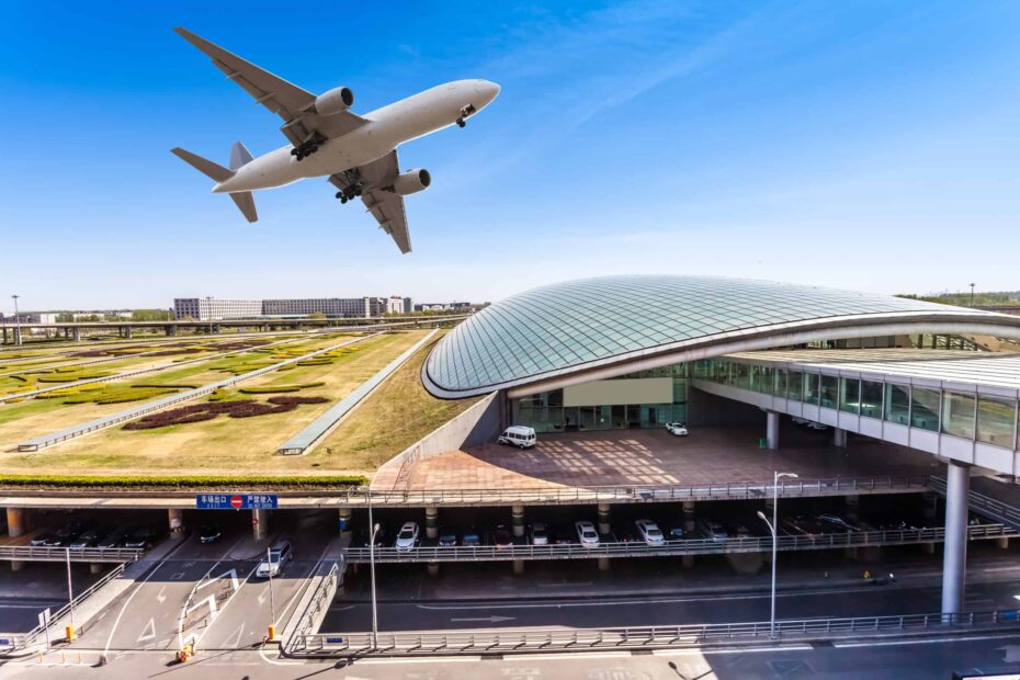 15 Massive Airports Where You’ll Walk Miles Before Reaching the Gate - Idyllic Pursuit