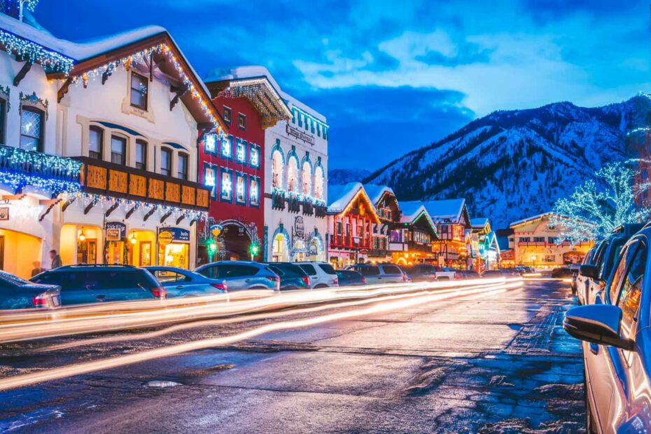 21 Best Places to Visit in December in the USA (2025 Edition)