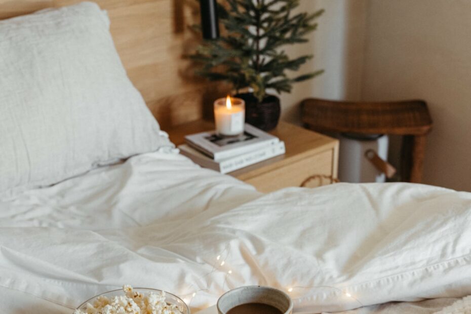 25 Best New Year’s Eve Movies to Watch This Holiday Season