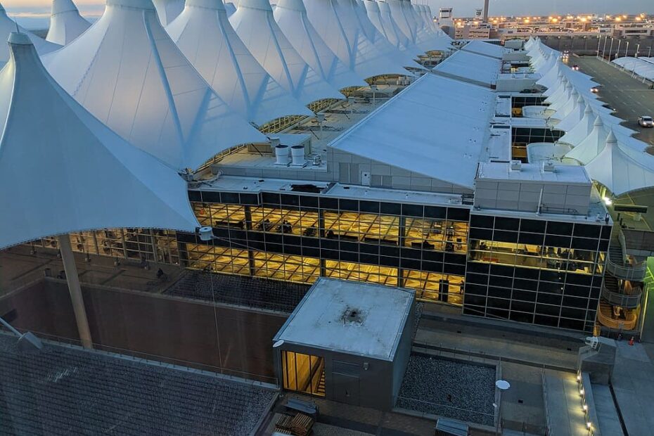 9 Major U.S. Airports Pilots Secretly Prefer to Avoid - Idyllic Pursuit