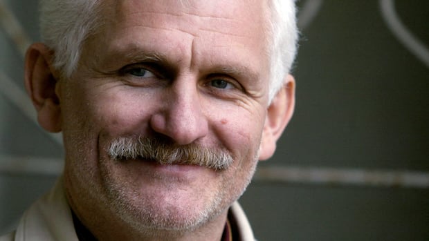 Belarus frees Nobel winner, top opposition figures as U.S. lifts more sanctions | CBC News