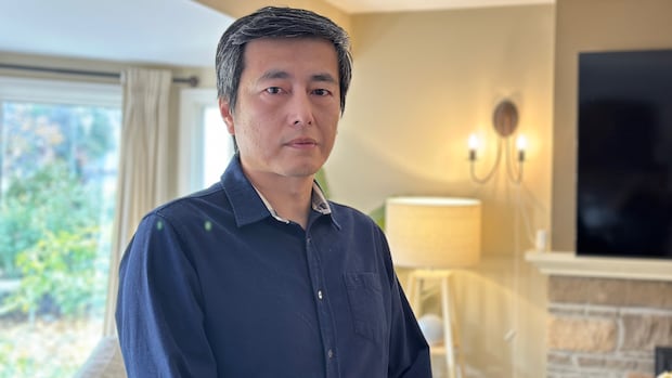 Filming disputes at airports and nicotine pouches illegally sold across Canada: CBC's Marketplace cheat sheet | CBC News