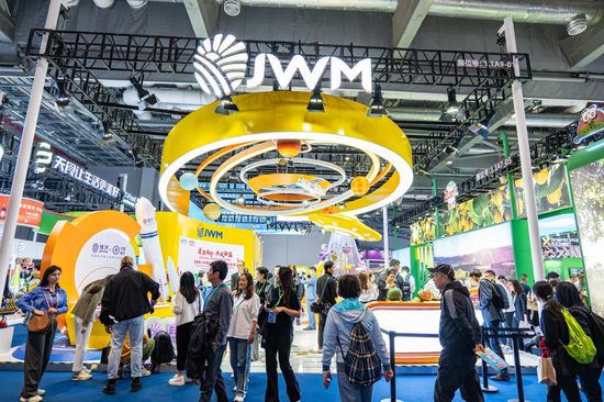 Joy Wing Mau's booth at the 7th CIIE. [Photo provided by Joy Wing Mau]