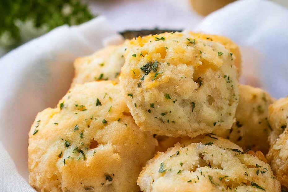 Golden Garlic Biscuits with Havarti Recipe