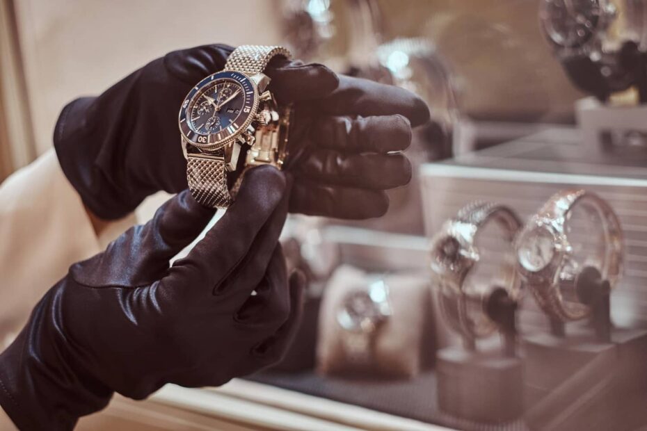 How Do Professional Rolex Appraisers Determine Authenticity? -