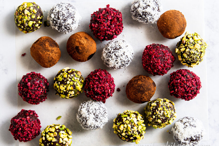 No-Bake, Fudgy Raspberry-Filled Cookies (Sugar-Free, Gluten-Free, Vegan) - JennifersKitchen