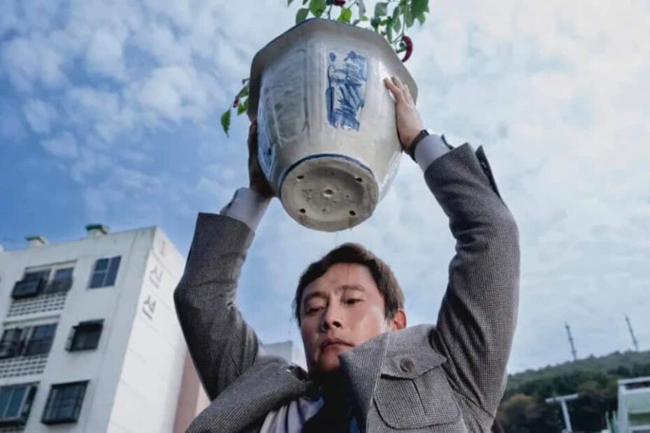 No Other Choice Review: Park Chan-wook's satirical comedy is a darkly hilarious thriller