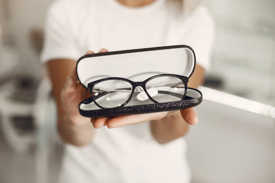 Should You Replace Only the Lenses or Get a Whole New Pair of Glasses? -