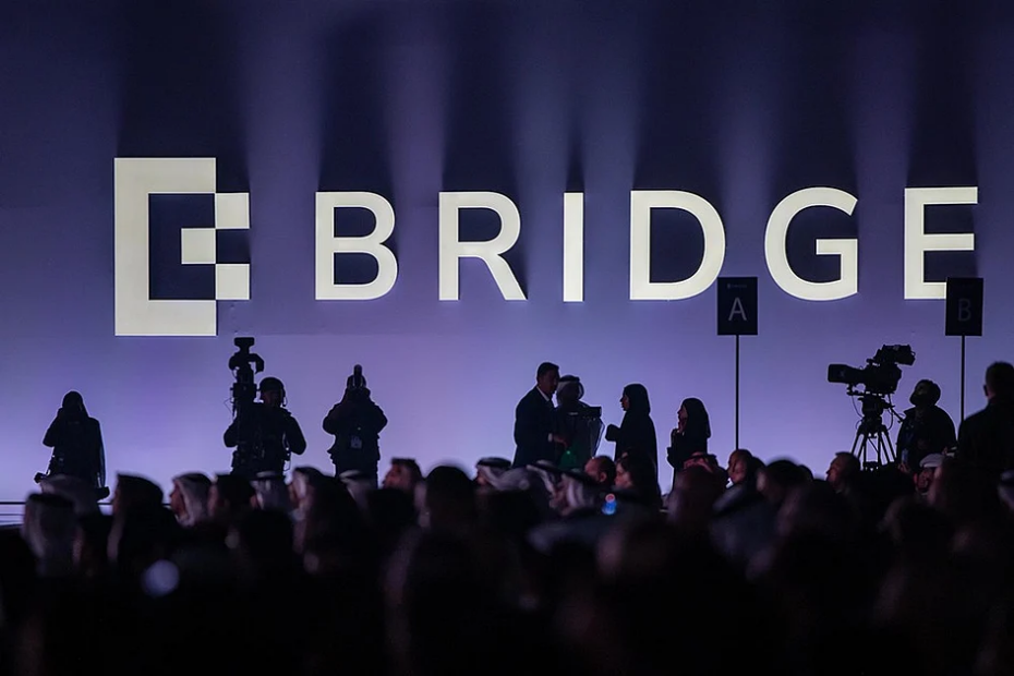 Thousands from across the globe witness the UAE’s opening of BRIDGE Summit 2025, the world’s largest debut media event