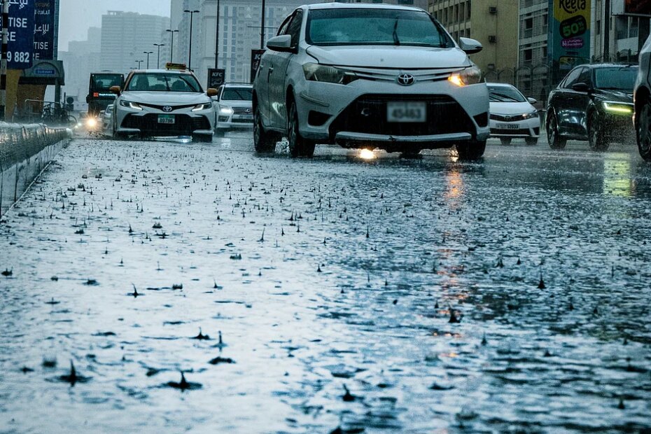 UAE authorities ready to deal with emergencies amid heavy rainfall, says ministry