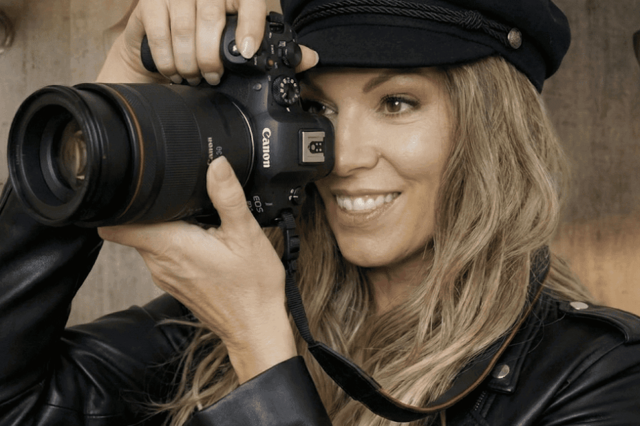 Why Every Beauty Blogger Should Consider Upgrading To A Mirrorless Camera