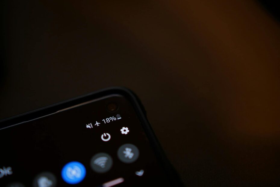 Your Phone Battery Is Constantly 'Breathing' and That Motion May Be What Eventually Kills It