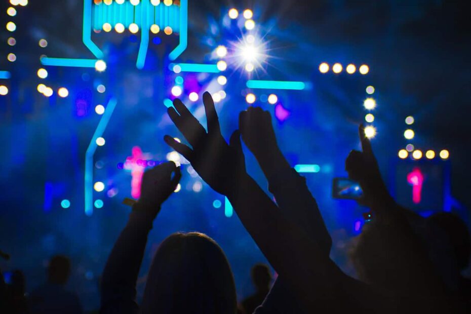 8 Red Flags Inside a Nightlife Venue That Should Make Travelers Walk Back Out - Idyllic Pursuit