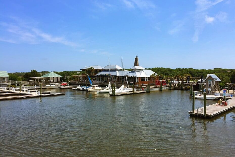 8 Small US Islands With Surprisingly Big Holiday Traditions - Idyllic Pursuit