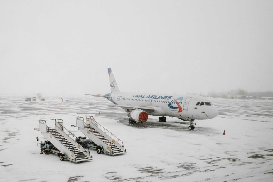 Airlines Cancel Nearly 4,000 Weekend Flights as Massive Winter Storm Sweeps Across US - Idyllic Pursuit