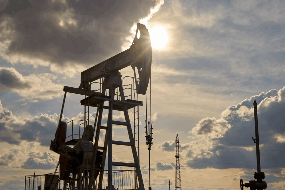 EIA Sees USA Crude Oil Production Dropping in 2026, 2027