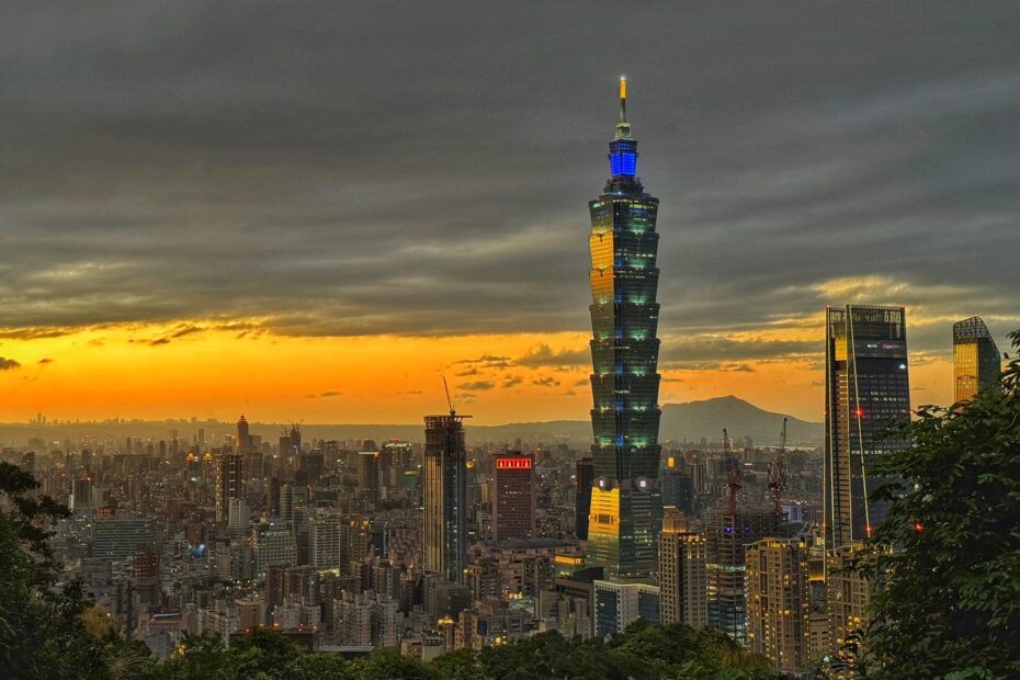 Exploring Taiwan in a Week - Taipei and Beyond - Hopping Feet