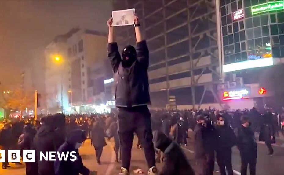 Iran protests: Eyewitnesses describe deadly crackdown across country