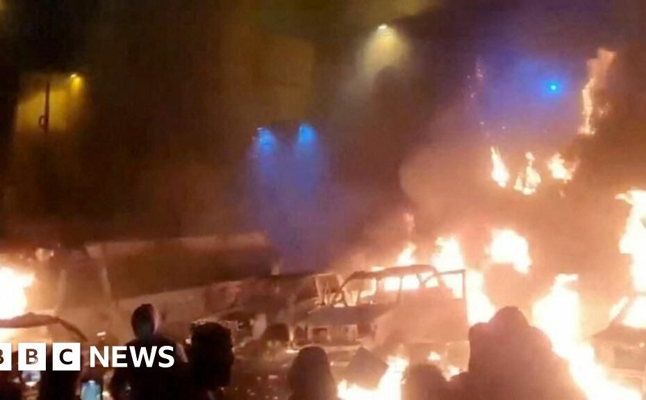 Medics describe overwhelmed hospitals as Iran protests continue