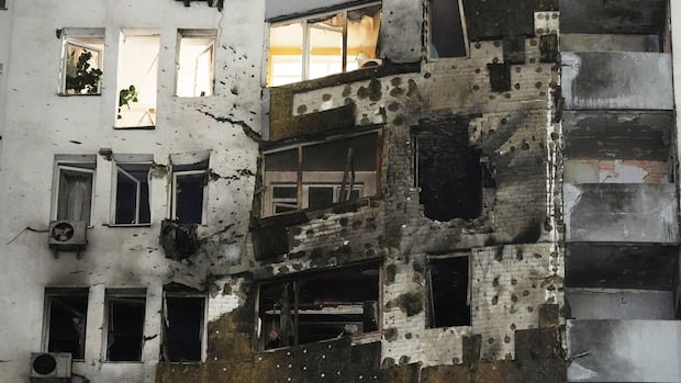 Russia fires Oreshnik hypersonic missile, with attacks on Ukraine killing at least 4 | CBC News