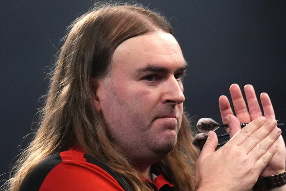 Ryan Searle: 'Heavy Metal' opens up on rare eye condition ahead of World Darts Championship semi-final against Luke Littler