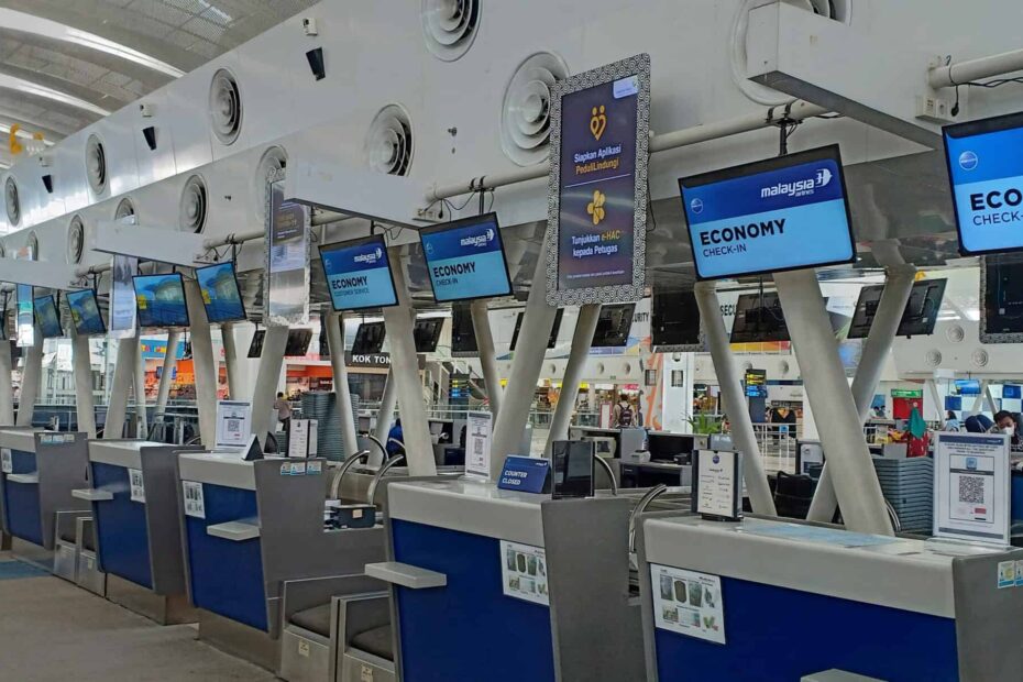 Traveling by Air in 2026, Key Updates on Security, Routes, and Refund Policies - Idyllic Pursuit