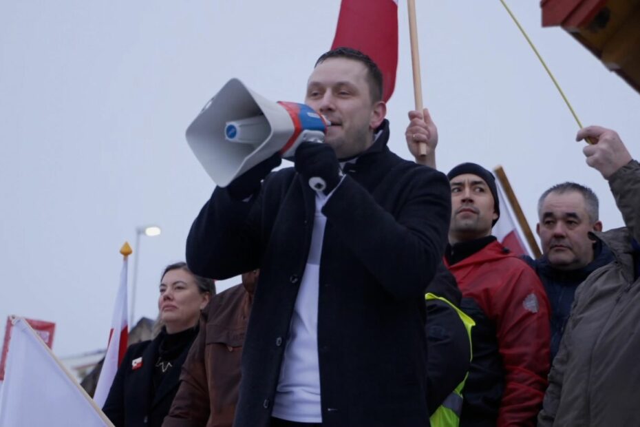 Trump threatens new tariffs on European allies over Greenland until deal reached, as thousands protest - Egypt Independent